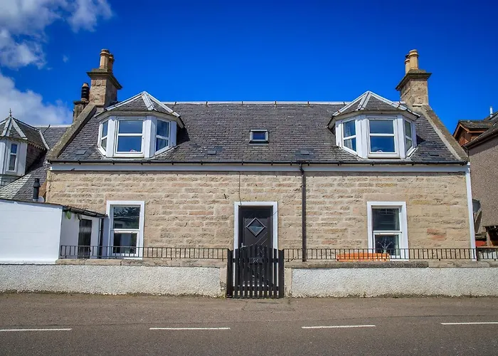 Cosy Cottage In Fishertown, Nairn - Free Parking & Pets Welcome
