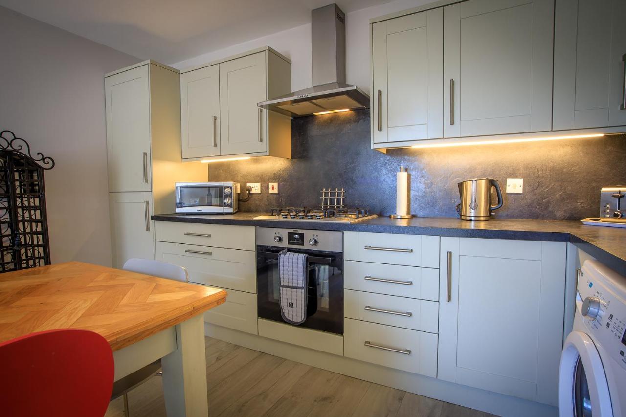 Cosy In Fishertown, - Free Parking & Pets Welcome *